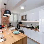 Sweet Apartment *