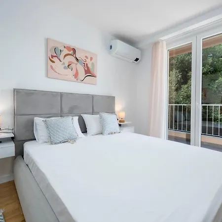 Sweet Apartment *